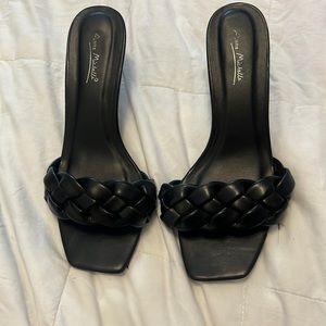 Light worn sandals